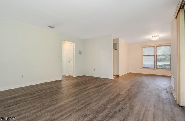 107 Huckleberry Ct, Readington Twp., NJ 08887