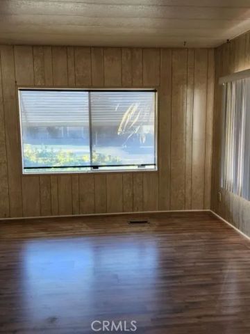 710 S Lyon Avenue, Hemet, CA 92543