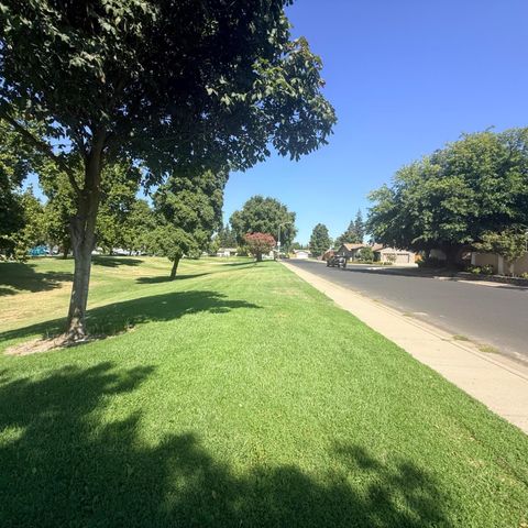 728 Agate Ave, Manteca, CA 95336