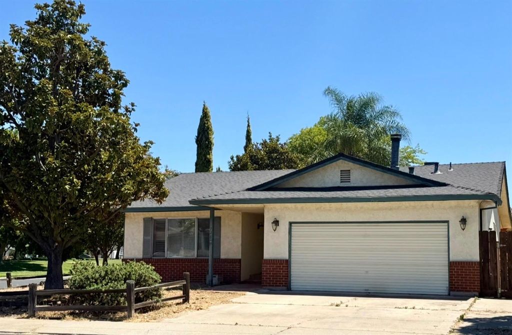 728 Agate Ave, Manteca, CA 95336