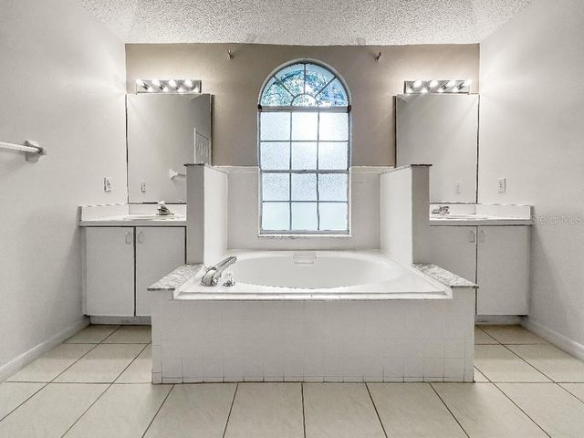 4418 WHITE OAK CIRCLE, Kissimmee, FL 34746