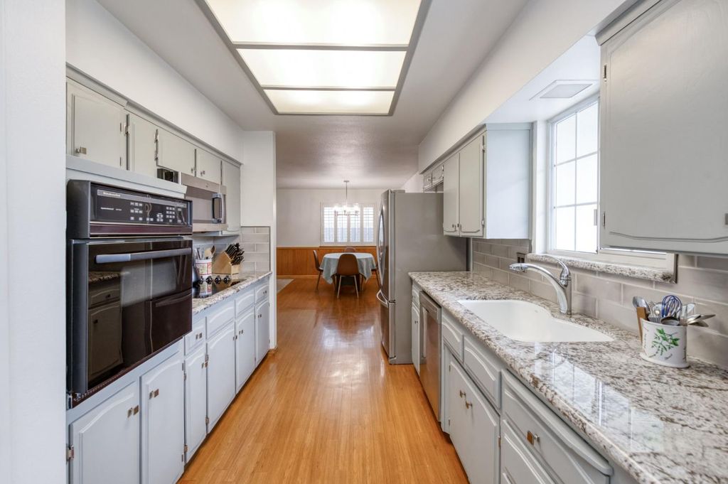 Image 14 of property listing at 3135 W Roberts, Fresno, CA 93711