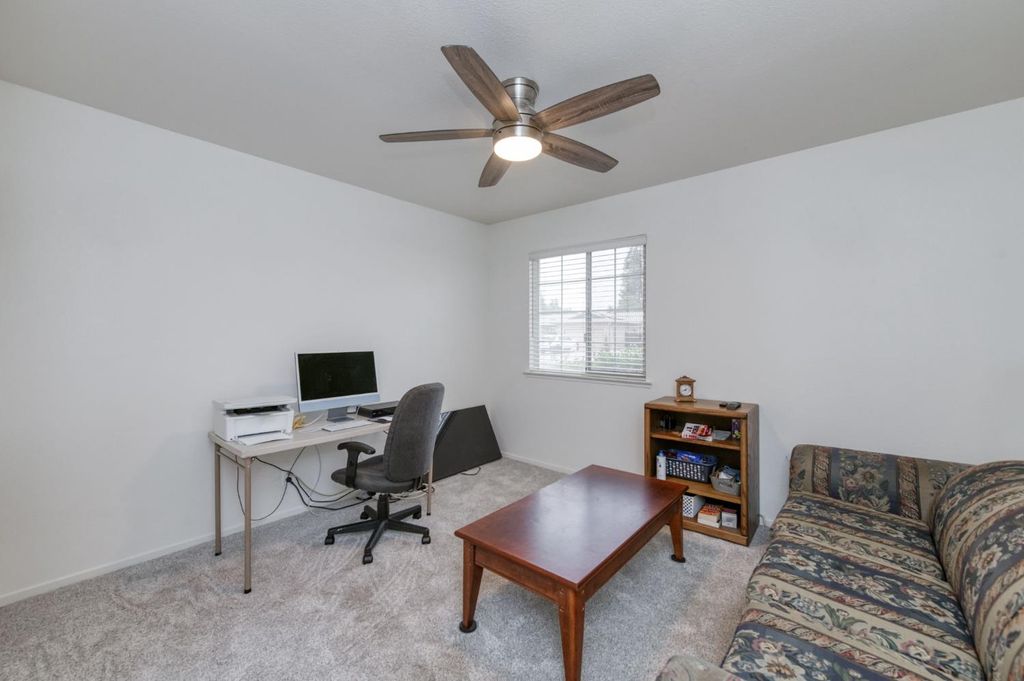 Image 16 of property listing at 3135 W Roberts, Fresno, CA 93711