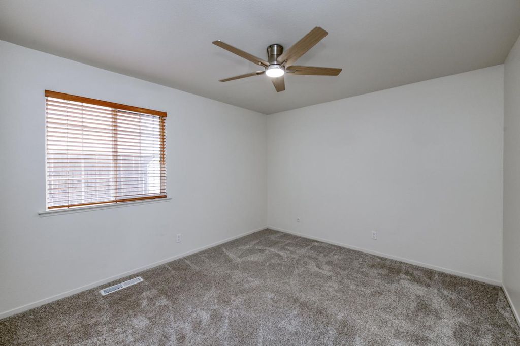 Image 18 of property listing at 3135 W Roberts, Fresno, CA 93711