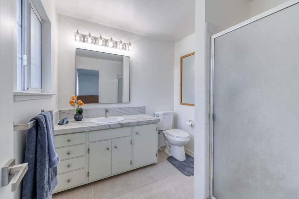 Image 21 of property listing at 3135 W Roberts, Fresno, CA 93711