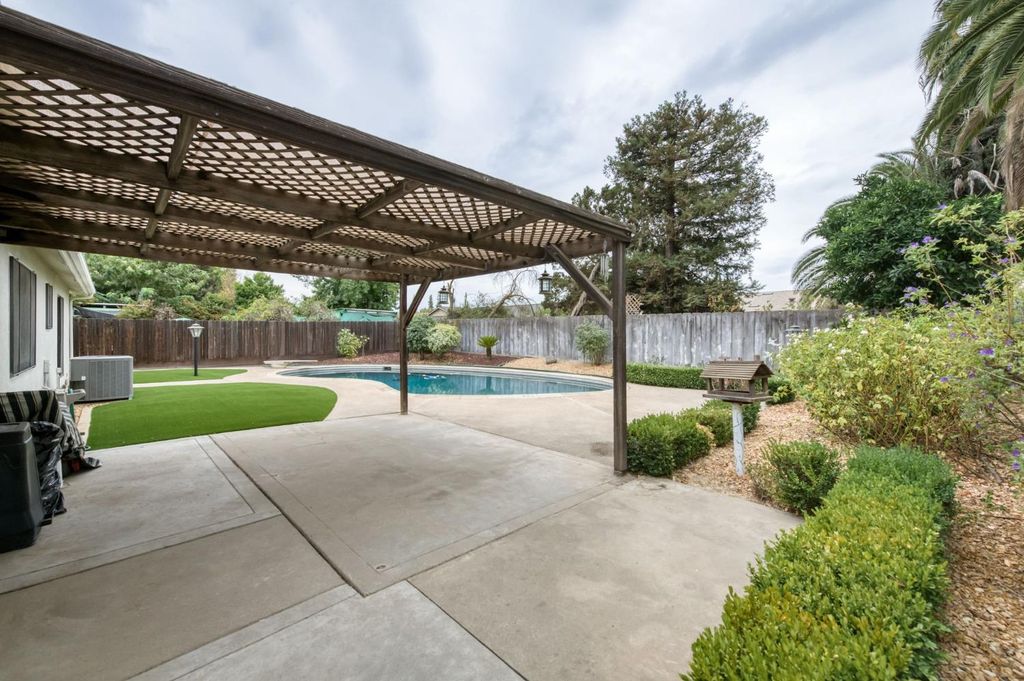 Image 22 of property listing at 3135 W Roberts, Fresno, CA 93711