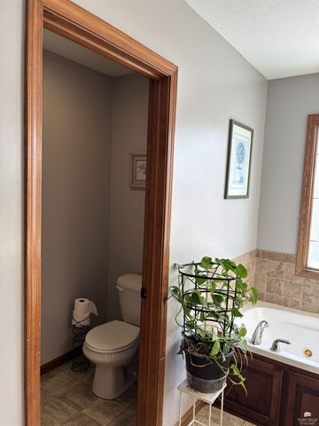 914 Hickory, Junction City, KS 66441