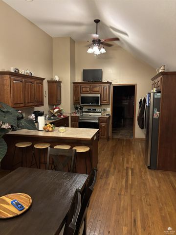 914 Hickory, Junction City, KS 66441