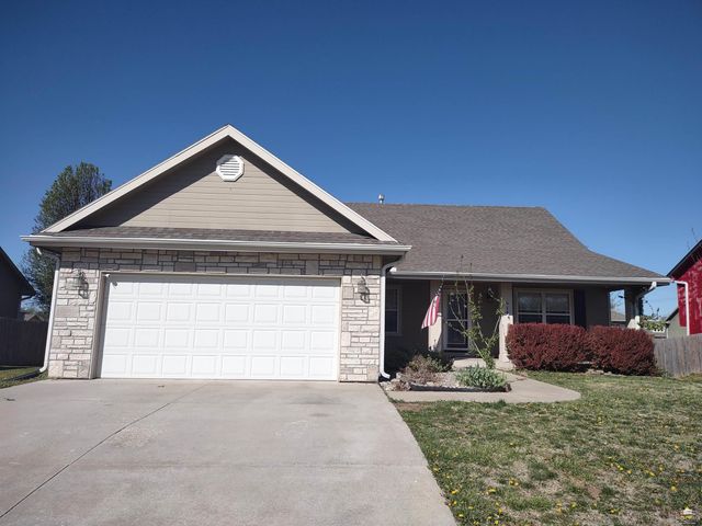 914 Hickory, Junction City, KS 66441