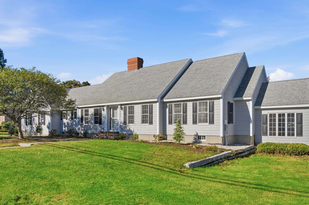 Image 1 of property listing at 24 Locke Road, Hampton, NH 03842