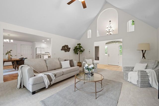 8045 SAQUARO COURT, Neenah, WI 54956