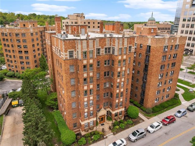 807 W 48th Street 204, Kansas City, MO 64112