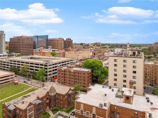 807 W 48th Street 204, Kansas City, MO 64112