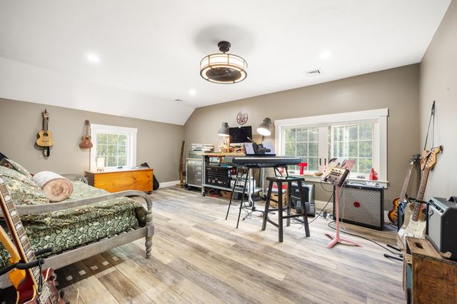 22 Bailey Drive, Strafford, NH 03884