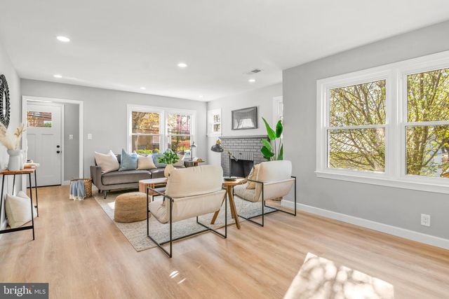 203 MONTGOMERY AVE, Mount Airy, MD 21771
