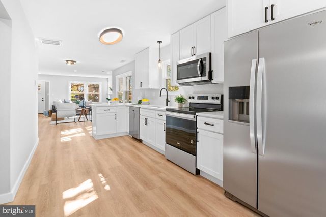 203 MONTGOMERY AVE, Mount Airy, MD 21771