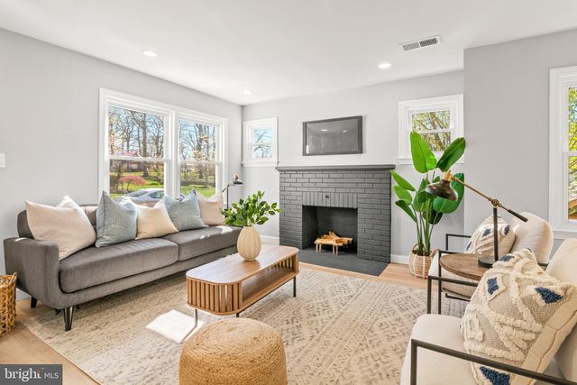 203 MONTGOMERY AVE, Mount Airy, MD 21771