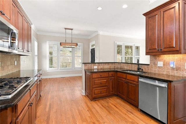 1442 Hedgewood Lane NW, Kennesaw, GA 30152