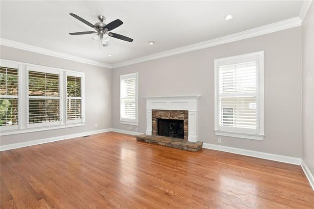 1442 Hedgewood Lane NW, Kennesaw, GA 30152