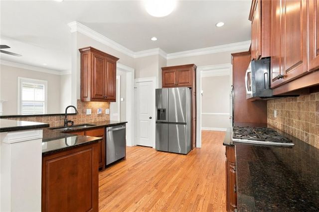1442 Hedgewood Lane NW, Kennesaw, GA 30152