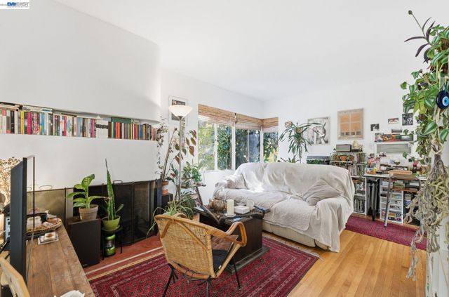 1682 Oxford St, Berkeley, CA 94709