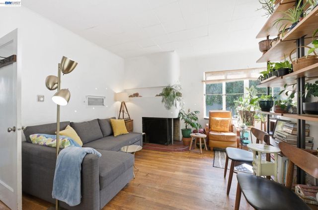 1682 Oxford St, Berkeley, CA 94709