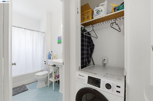 1682 Oxford St, Berkeley, CA 94709