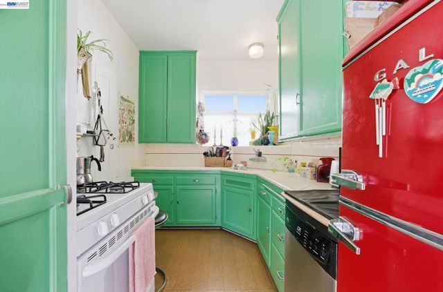 1682 Oxford St, Berkeley, CA 94709