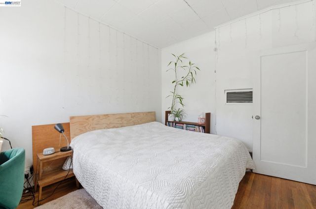 1682 Oxford St, Berkeley, CA 94709