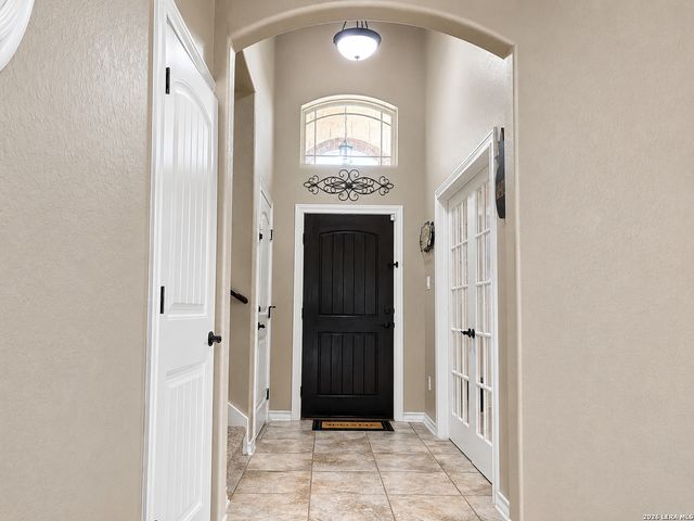 8623 Pinto Cyn, San Antonio, TX 78254