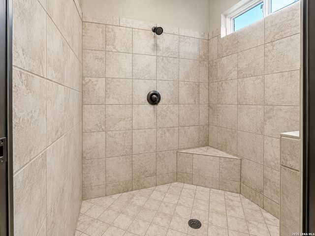 8623 Pinto Cyn, San Antonio, TX 78254