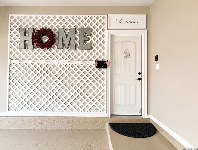 8623 Pinto Cyn, San Antonio, TX 78254
