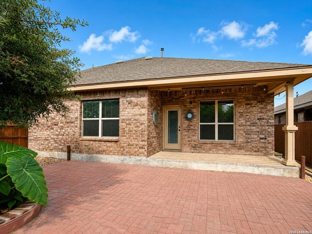 8623 Pinto Cyn, San Antonio, TX 78254