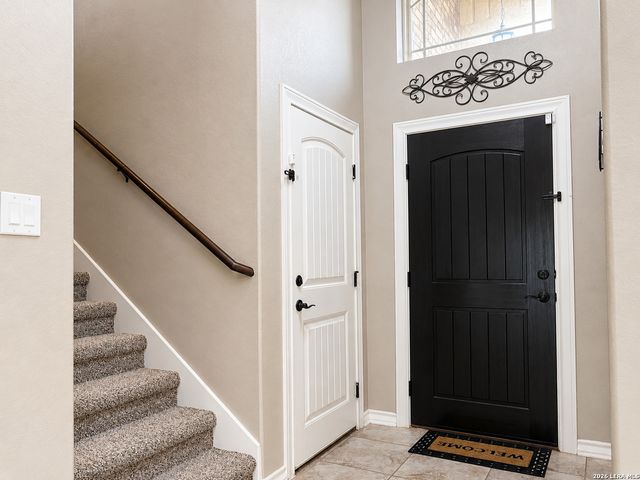 8623 Pinto Cyn, San Antonio, TX 78254
