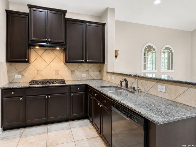 8623 Pinto Cyn, San Antonio, TX 78254