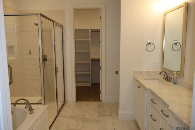 586 Stonebriar Dr, Gonzales, LA 70737