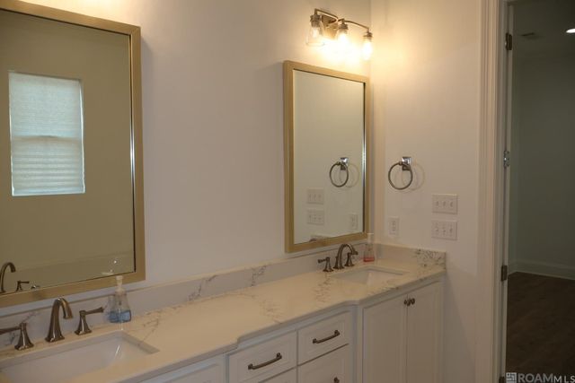 586 Stonebriar Dr, Gonzales, LA 70737