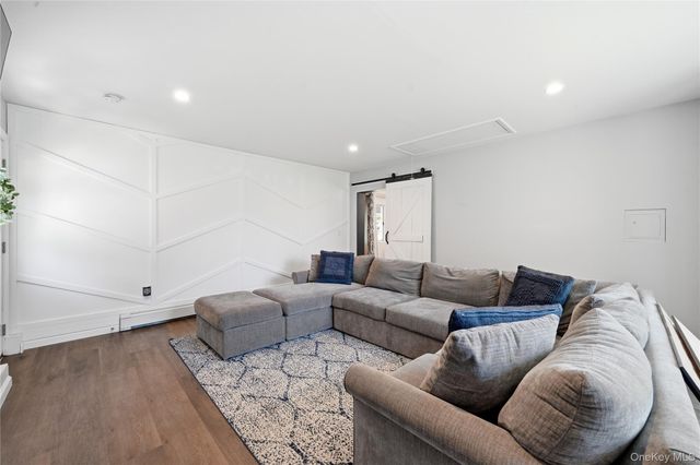 634 Morrison Street, Babylon, NY 11702
