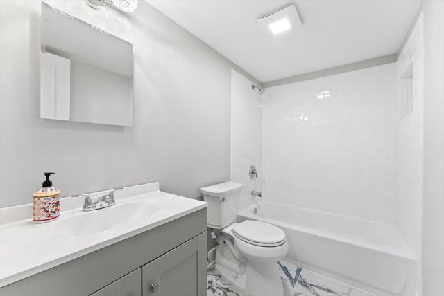 1500 CRESCENT Circle A14, Lake Park, FL 33403