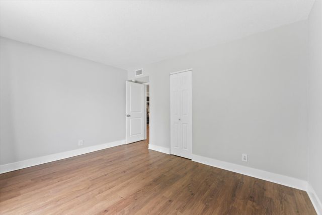 1500 CRESCENT Circle A14, Lake Park, FL 33403