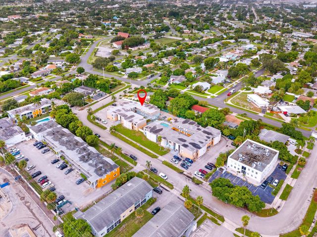 1500 CRESCENT Circle A14, Lake Park, FL 33403