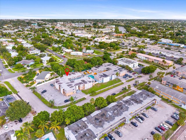 1500 CRESCENT Circle A14, Lake Park, FL 33403