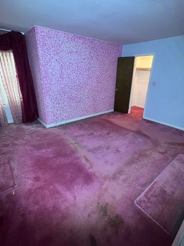 8210 Elmwood Avenue 403, Skokie, IL 60077