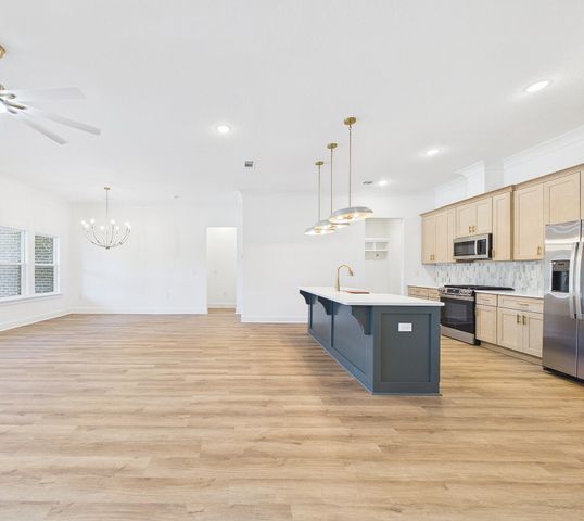 324 Hillcrest Avenue, Valparaiso, FL 32580