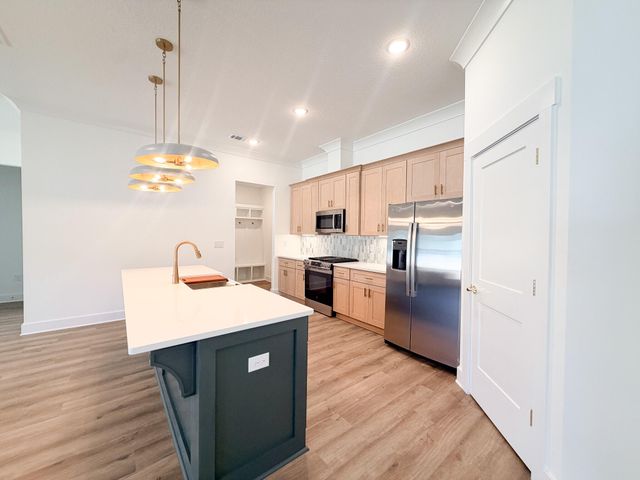 324 Hillcrest Avenue, Valparaiso, FL 32580