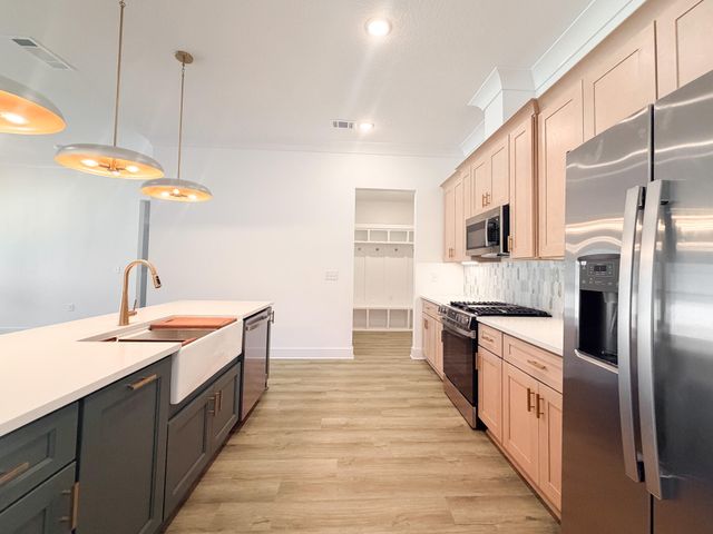 324 Hillcrest Avenue, Valparaiso, FL 32580