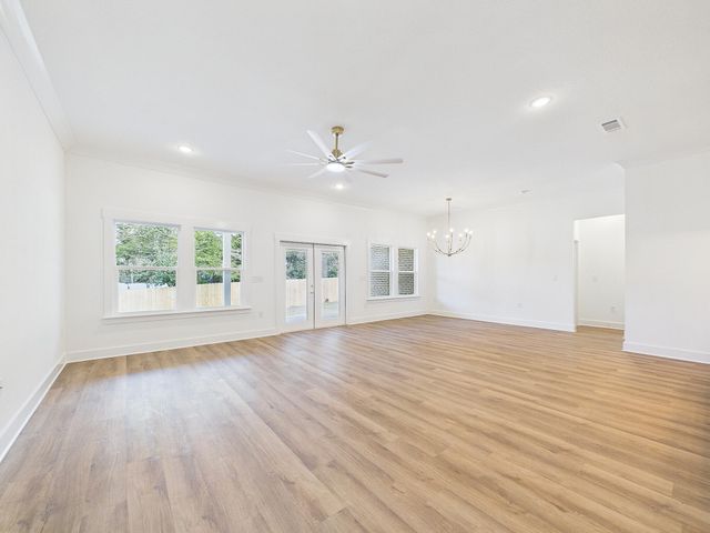 324 Hillcrest Avenue, Valparaiso, FL 32580