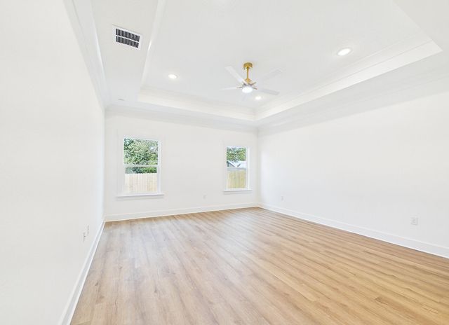 324 Hillcrest Avenue, Valparaiso, FL 32580