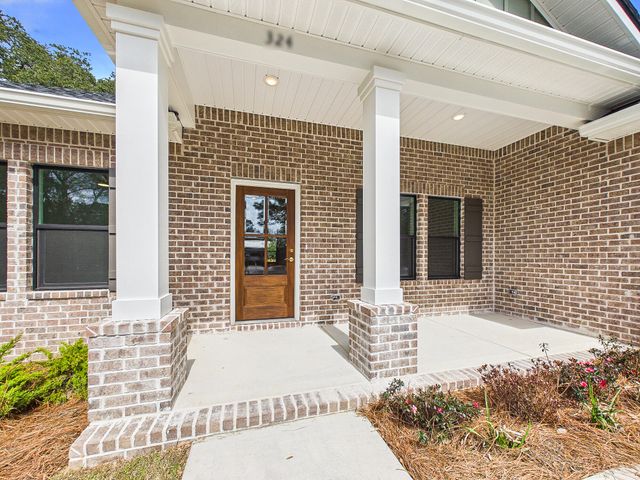 324 Hillcrest Avenue, Valparaiso, FL 32580