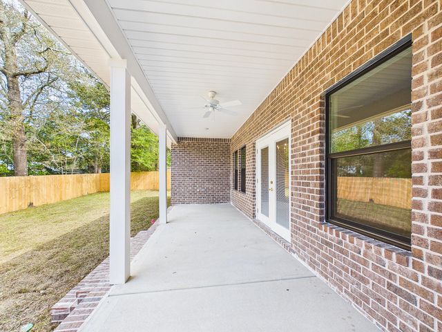324 Hillcrest Avenue, Valparaiso, FL 32580